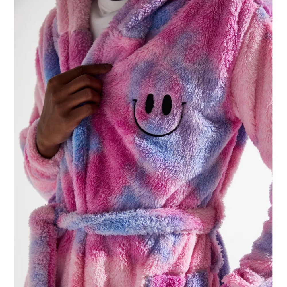 Happy face fleece robe